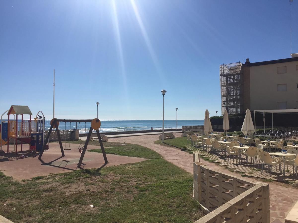 Large Apartment With Sea Views Суека Екстериор снимка
